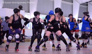 Ann Arbor Roller Derby, defensive preparation - Shutter speed priority, ISO 3200, 1/500 sec