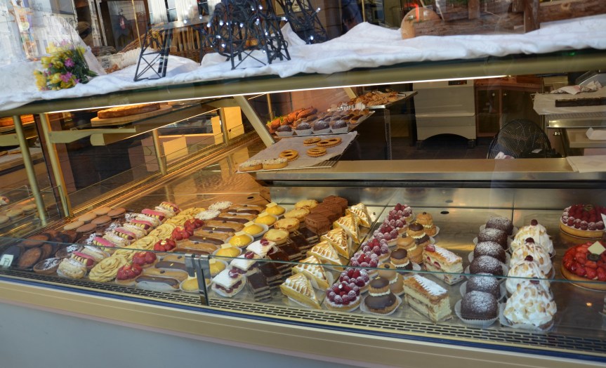 Pastries at the Bretteau Jean-Marie  Patisserie, Paris